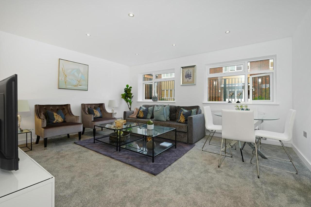 St Martins 2 Bedroom Apartments In Ruislip By 360 Stays Екстериор снимка