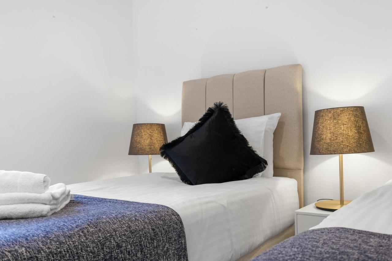St Martins 2 Bedroom Apartments In Ruislip By 360 Stays Екстериор снимка