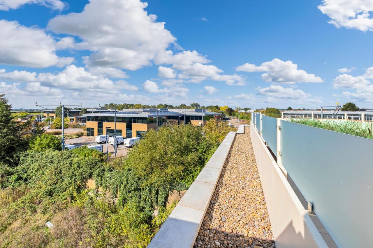 St Martins 2 Bedroom Apartments In Ruislip By 360 Stays Екстериор снимка