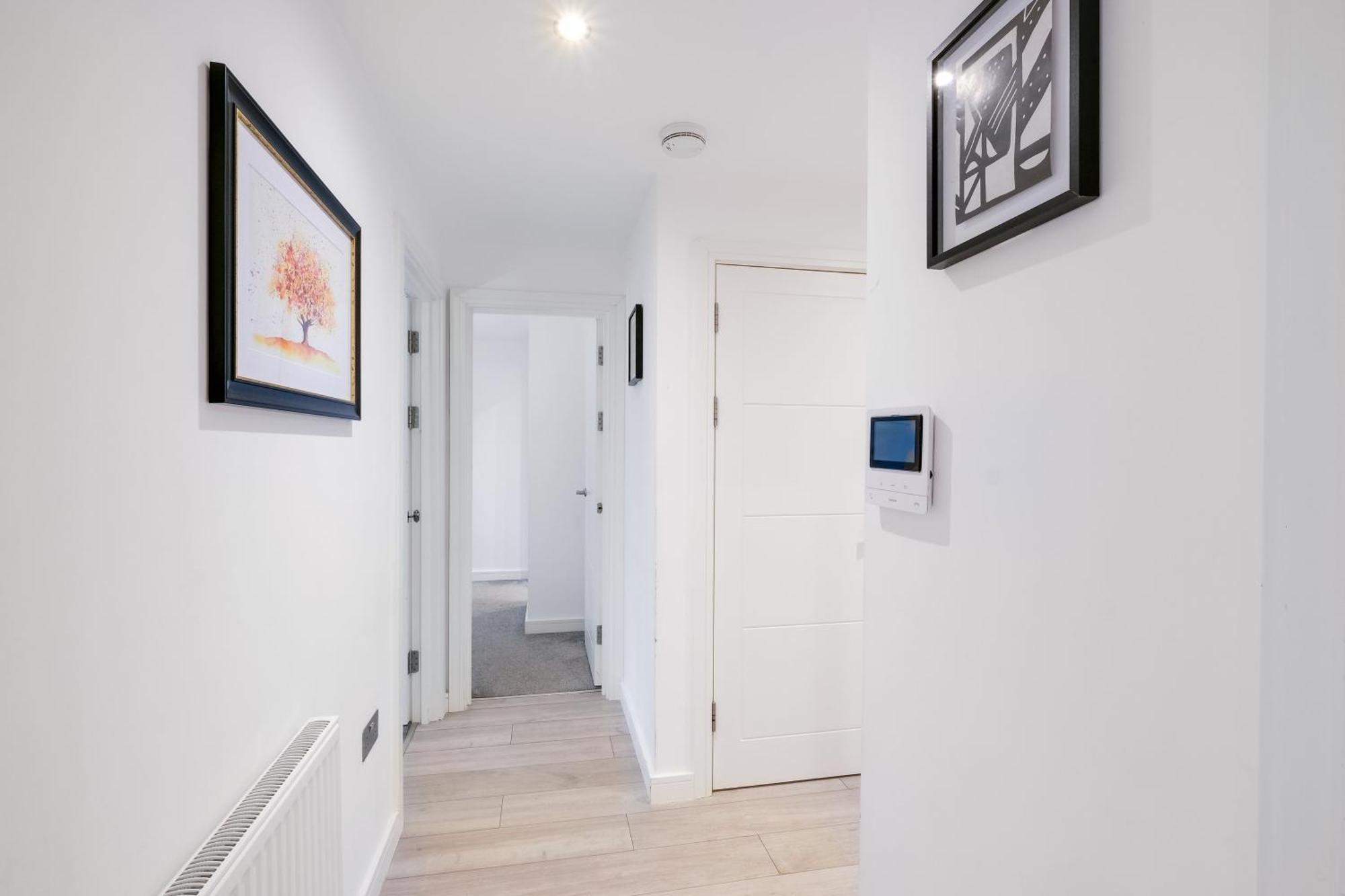 St Martins 2 Bedroom Apartments In Ruislip By 360 Stays Екстериор снимка